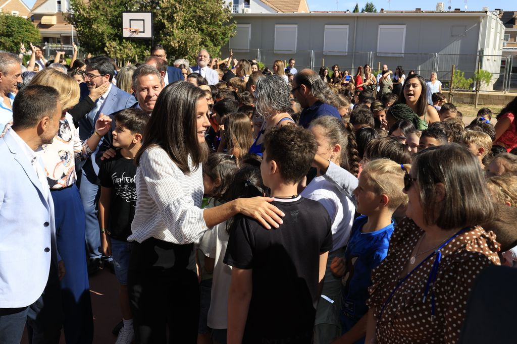 La reina Letizia en la apertura del curso escolar 2024/2025 en Azuqueca de Henares, Guadalajara. 11 de septiembre de 2024