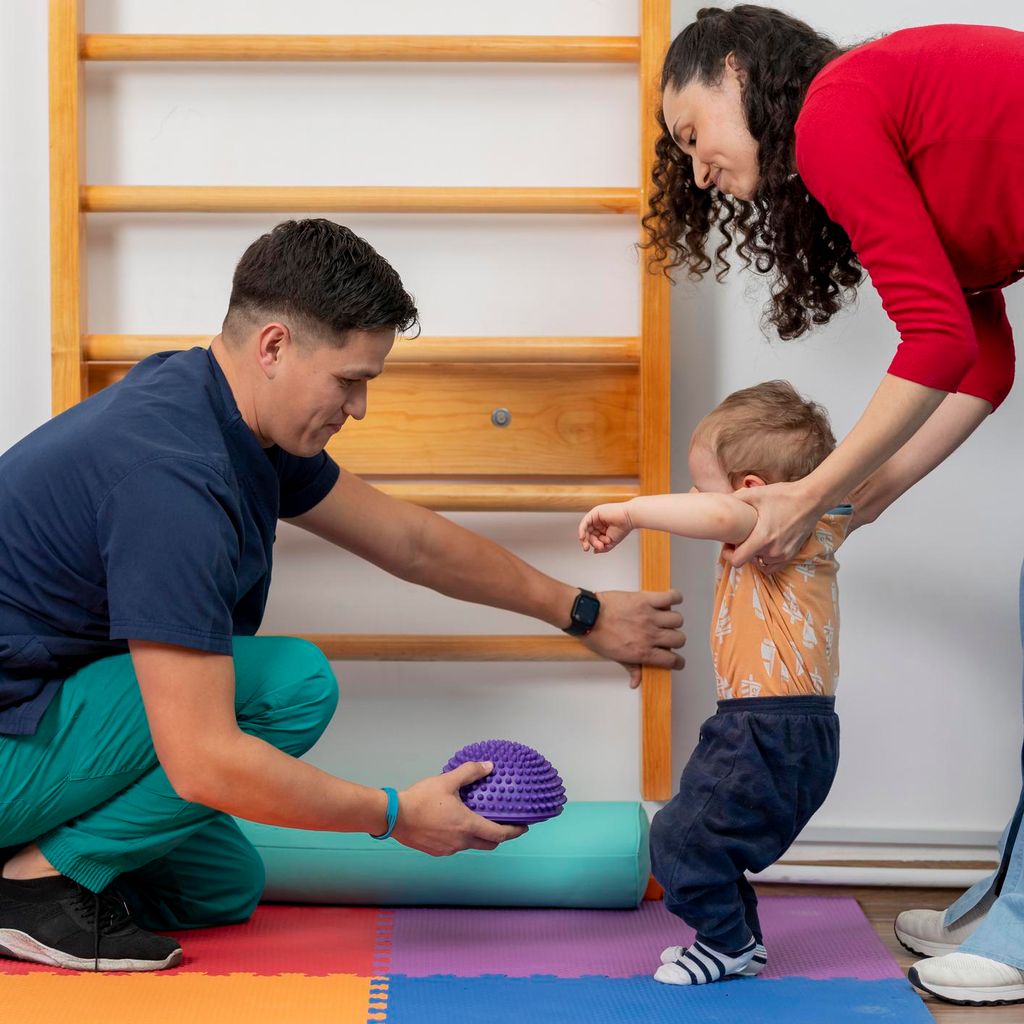 Niño en terapia ocupacional