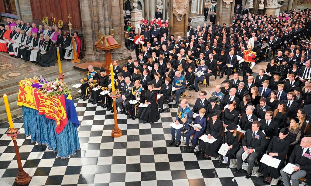 HO4078 Reina Isabel II funeral