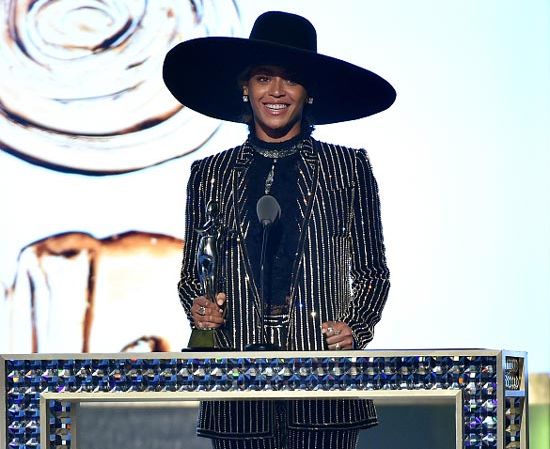 beyonce_premios_cfda_2