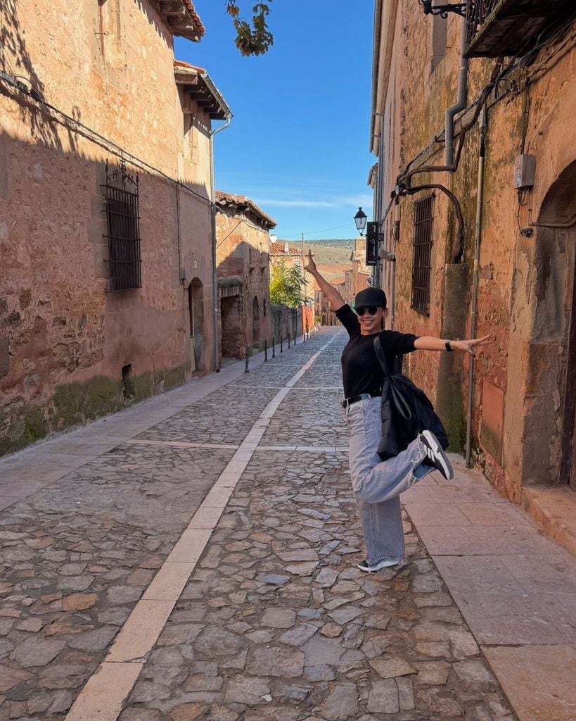 Chenoa visita Sigüenza, candidata a Ciudad Patrimonio Mundial de la UNESCO