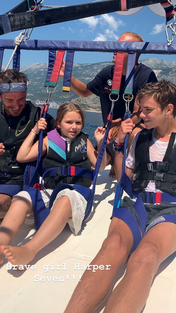 La divertida reacción de Harper Beckham haciendo 'parasailing'