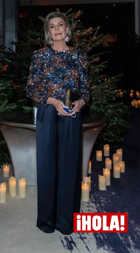 Carolina de Mónaco deslumbra con un top de lentejuelas en el homenaje a Karl Lagerfeld