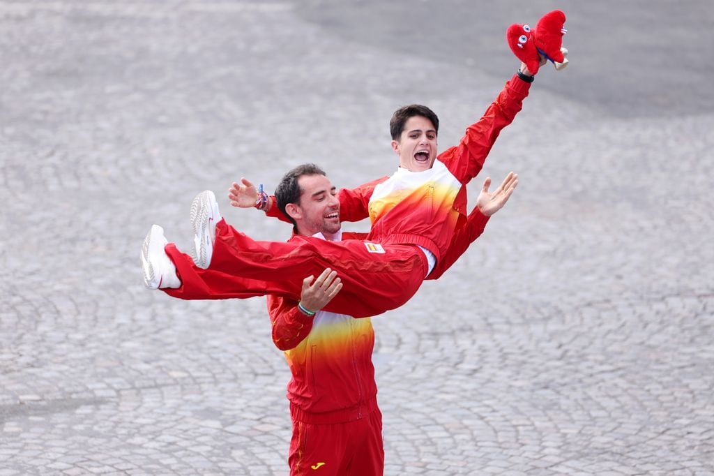 La emocionante celebración de Álvaro Martín y María Pérez tras ganar el oro olímpico en París