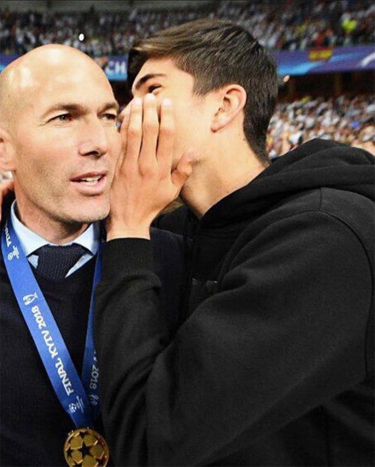 Zidane y su hijo Theo en la final de la Champions