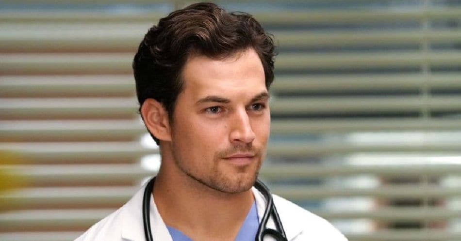 Andrew DeLuca es el primer hombre, después de Derek, con el que Meredith se intercambia un "te amo"