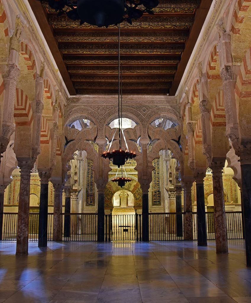 mezquita-cordoba-naves