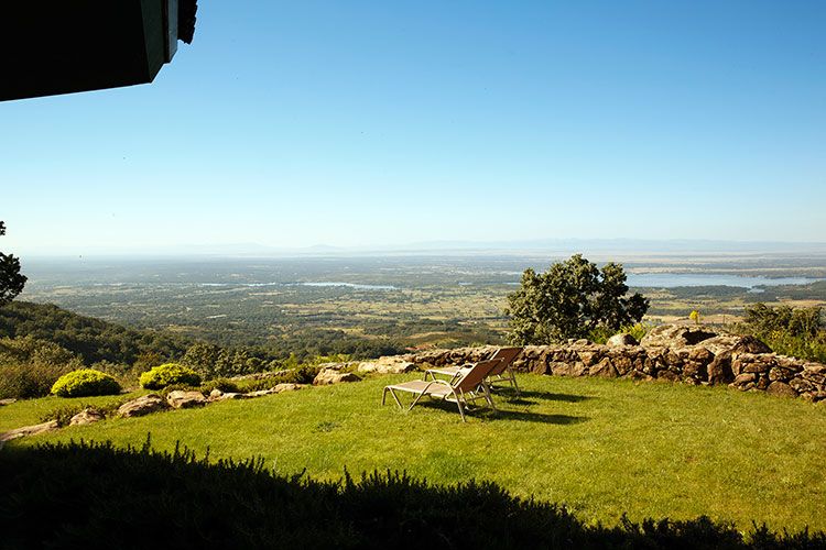 Nabia-vista-desde-la-cama-Suite-del-Valle