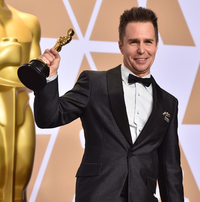 Sam Rockwell se alzó con el premio al mejor actor de reparto por 'Tres anuncios en las afueras'. En su discurso de agradecimiento no se olvidó de sus padres, sus grandes inspiradores, y tampoco de su gran amigo Philip Seymour Hoffman, fallecido en 2014
