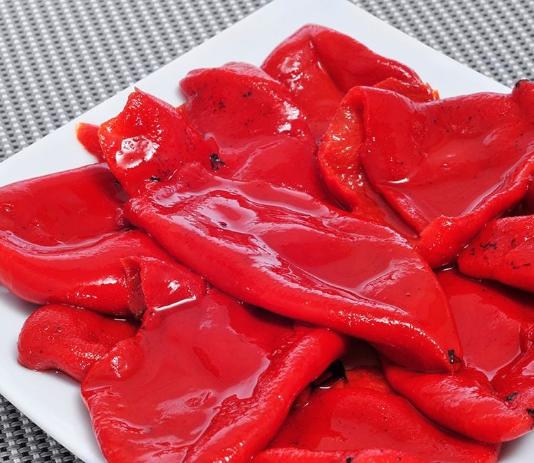 Pimientos del piquillo asados a la leña en conserva