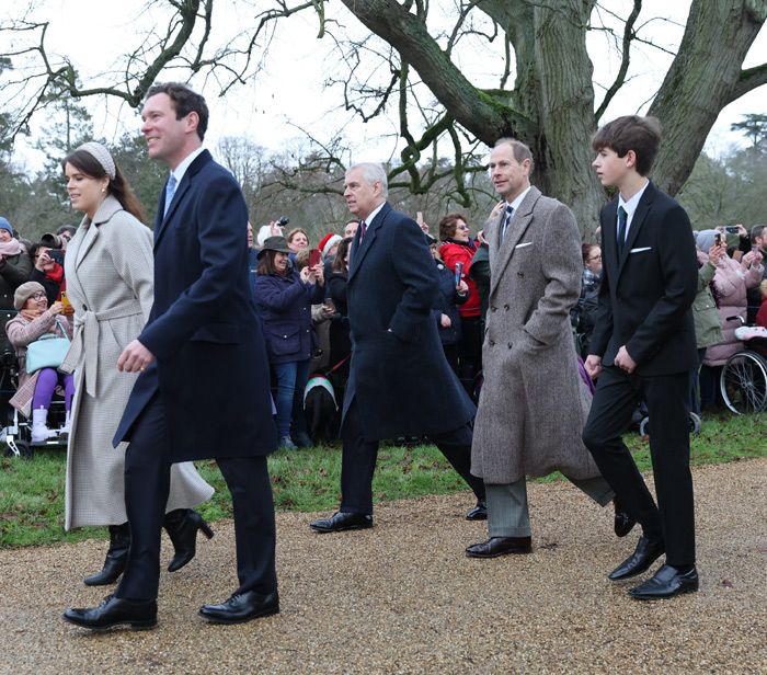 Los Windsor acuden a la tradicional misa de Navidad