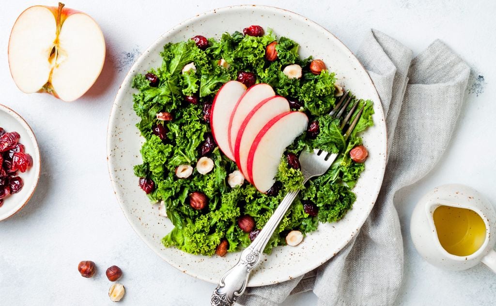 ensalada kale avellanas