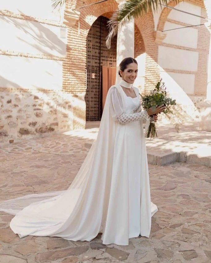 Vestidos de novia virales con manga larga abullonada