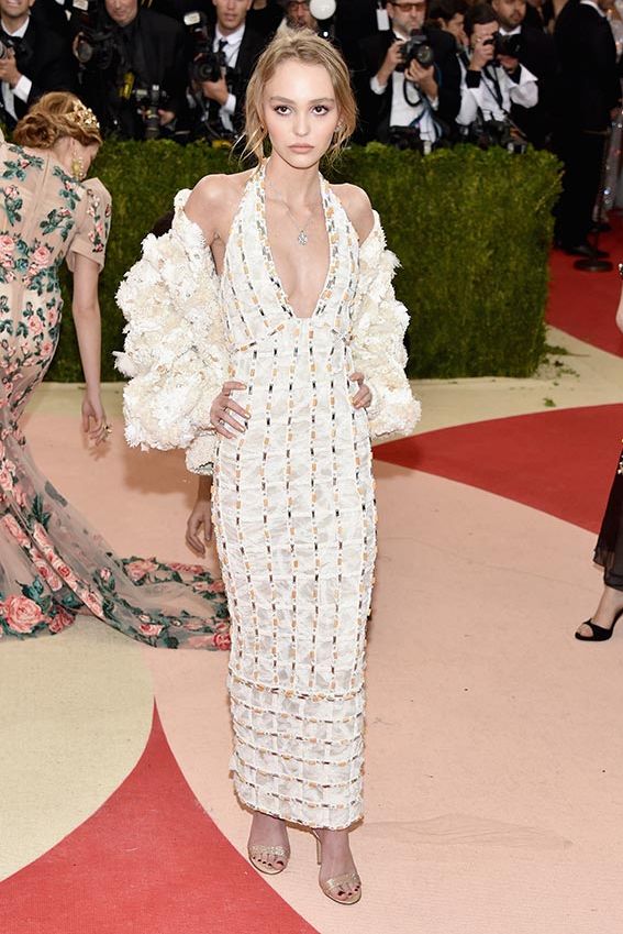 lily_rose_depp_met_gala_2016_1a.jpg