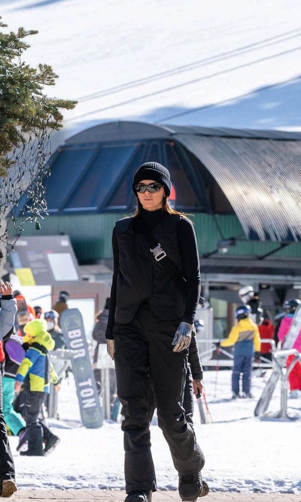 Hola 4043 Kendall Jenner de vacaciones en la nieve