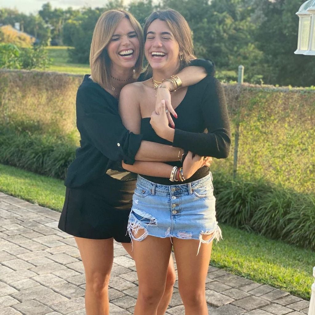 Rashel Díaz y su hija Daniela