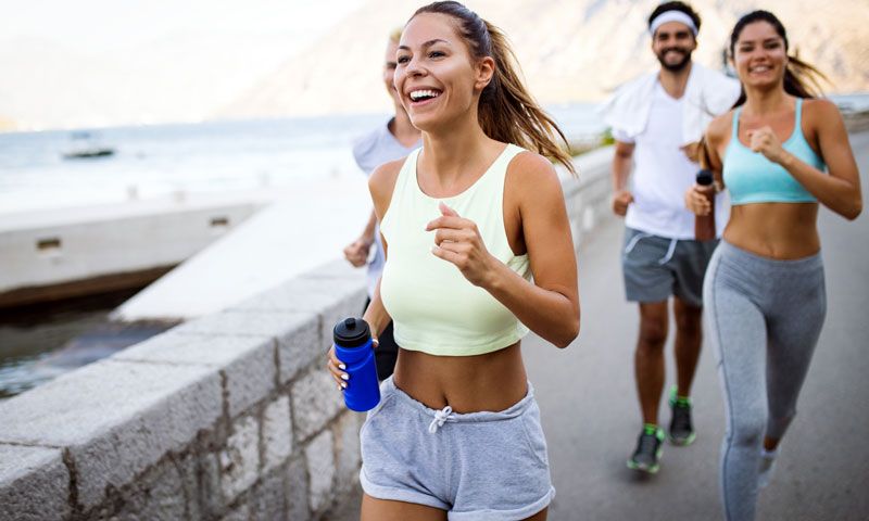 grupo corriendo