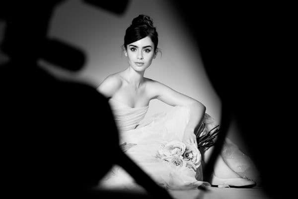 Lily Collins, en la primera imagen para la firma, por Barwerd van der Plas.