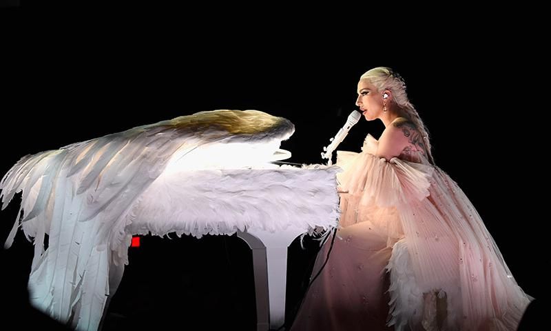 lady gaga pianos alocados12