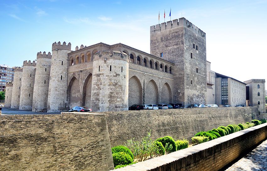 exterior-aljaferia-zaragoza