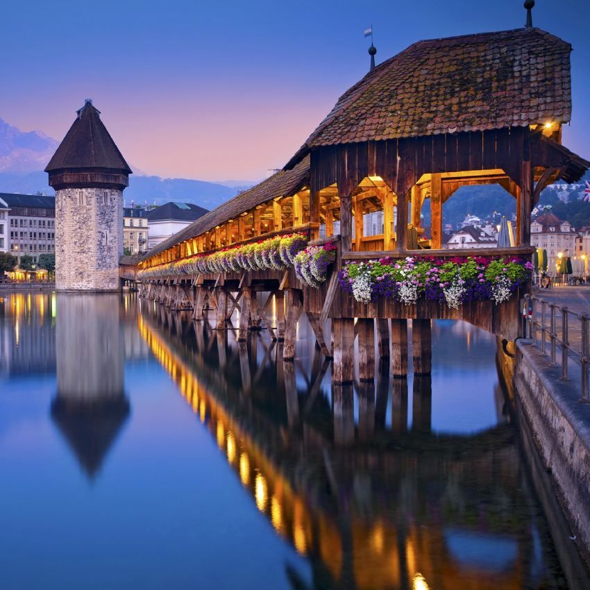 kapellbr cke el puente mas antiguo de europa en la ciudad suiza de lucerna