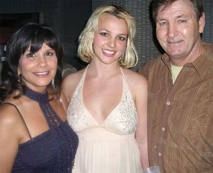 Britney Spears y sus padre Jamie y Lynne