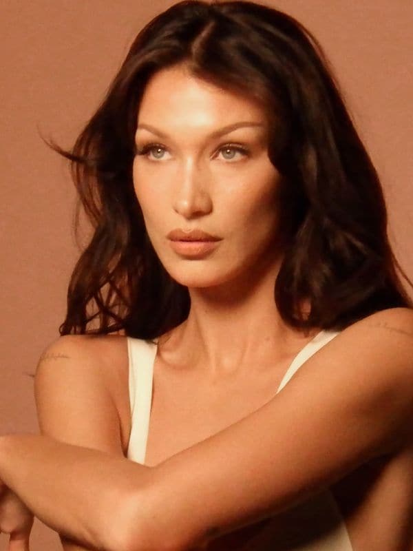 bella hadid charlotte