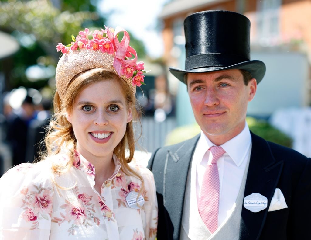 ASCOT, UNITED KINGDOM - JUNE 14: (EMBARGOED FOR PUBLICATION IN UK NEWSPAPERS UNTIL 24 HOURS AFTER CREATE DATE AND TIME) Princess Beatrice and Edoardo Mapelli Mozzi attend day 1 of Royal Ascot at Ascot Racecourse on June 14, 2022 in Ascot, England. (Photo by Max Mumby/Indigo/Getty Images)