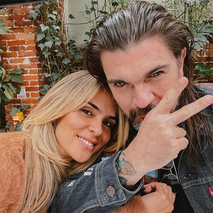 Juanes con su mujer Karen Rodríguez