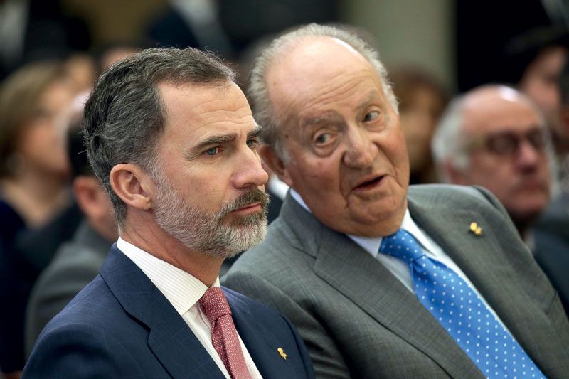 Rey Juan Carlos y rey Felipe