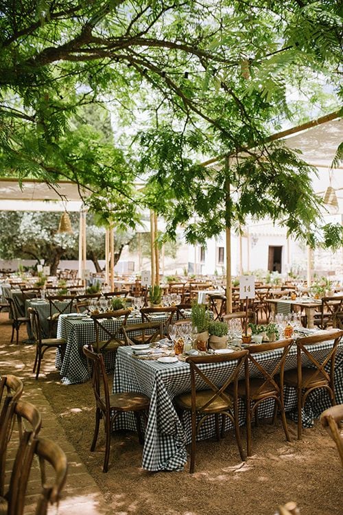 Mesas de boda en el campo