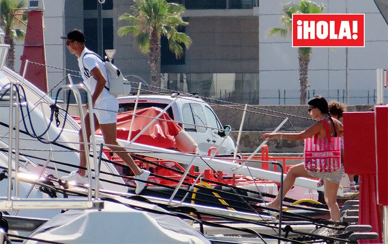 Cristiano Ronaldo y Georgina en barco