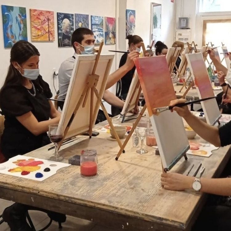 Taller de pintura y vino en 'Arte Bar'