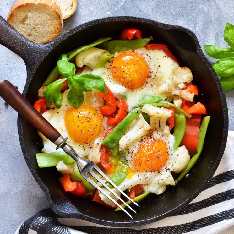 Huevos con verduras