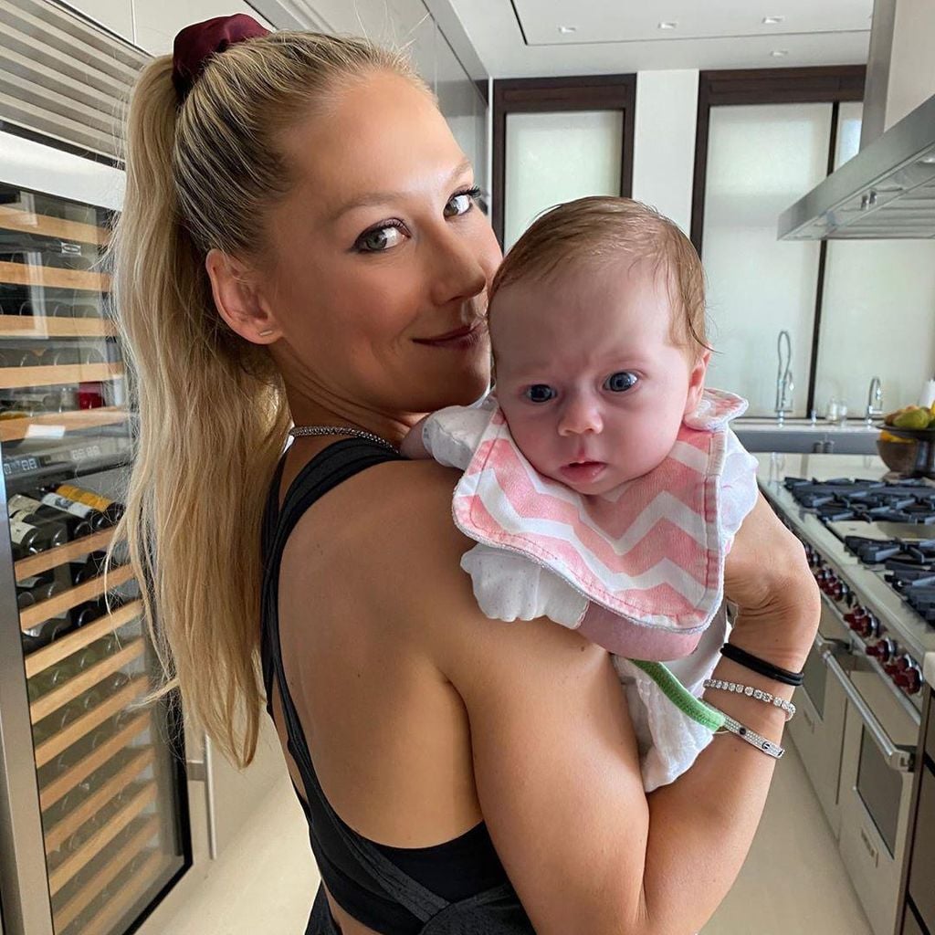 anna kournikova y su hija mary