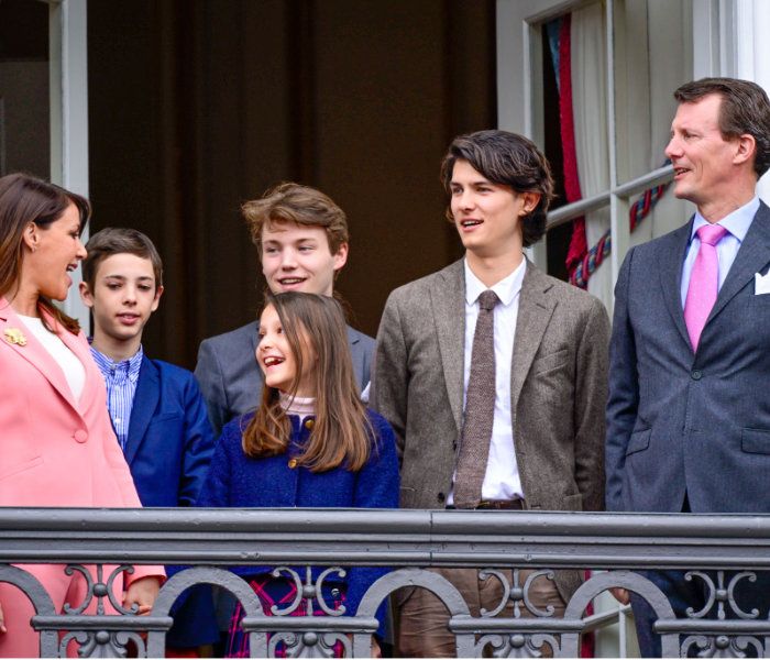 Joaquín de Dinamarca con su familia