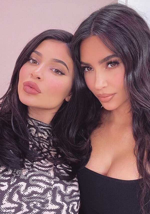 Kim Kardashian y Kylie Jenner maquillaje