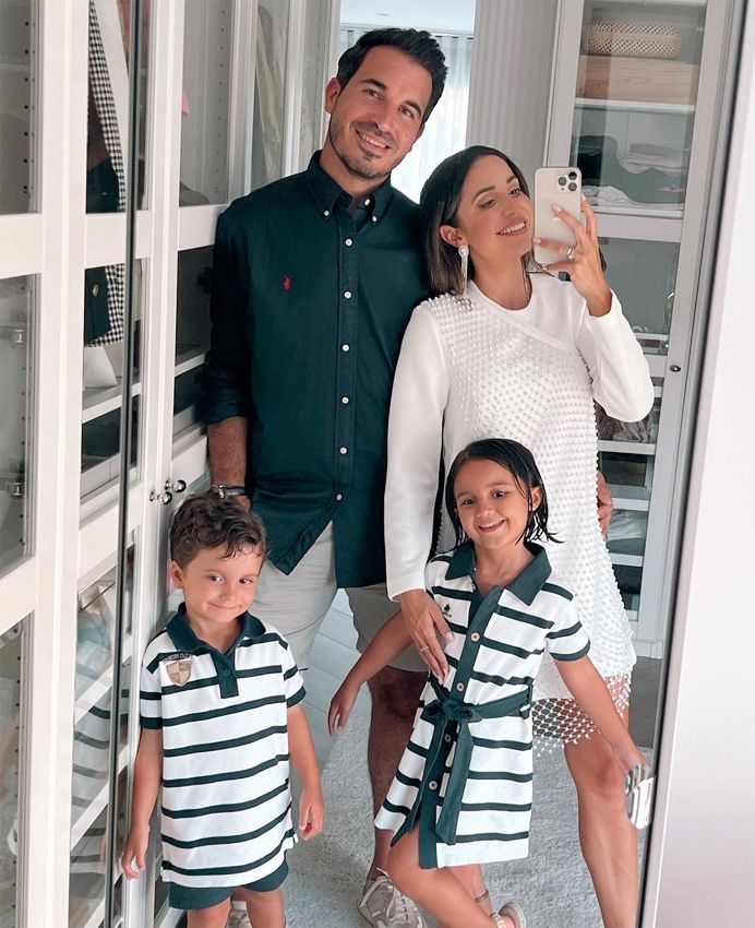 Verónica Díaz y Javier Castillo con sus hijos