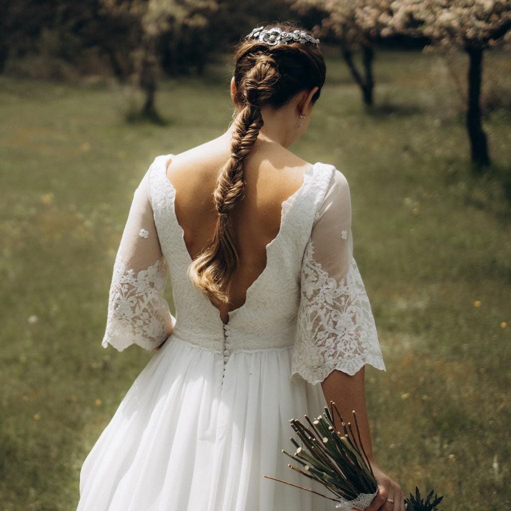 Trenza para novias con tocado