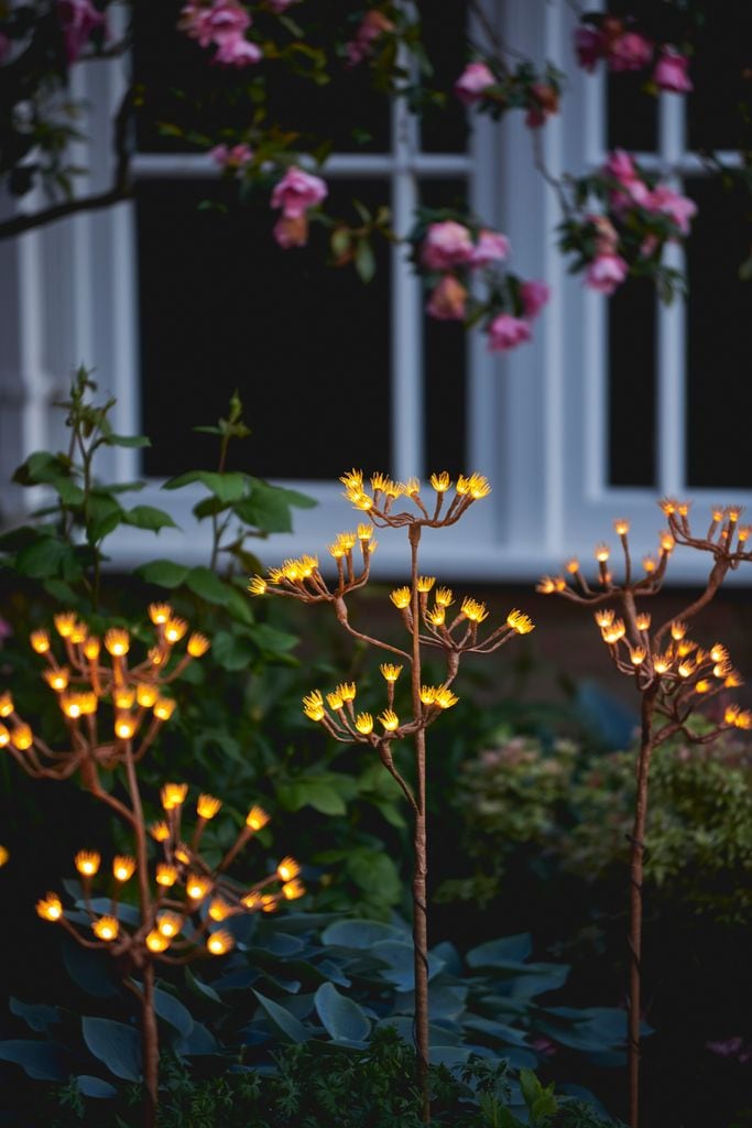 Estacas de luz para el jardín