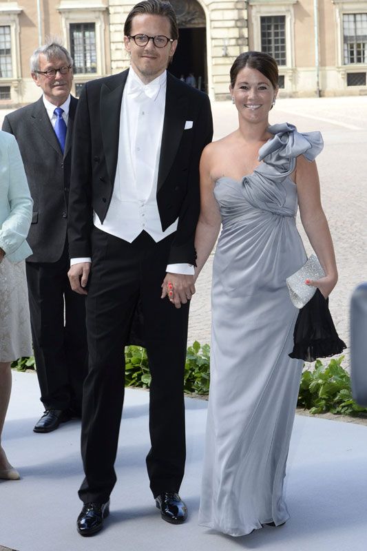 Emma Penarld ha aclarado que ahora es más feliz que nunca, asada con Tomas Jonson, con una brillante carrera profesional y madre de Arthur y August. Esta imagen del matrimonio fue tomada durante la boda de Magdalena de Suecia y Chris O´Neill, puesto que la exnovia del Príncipe es una de las íntimas amigas de la Princesa
