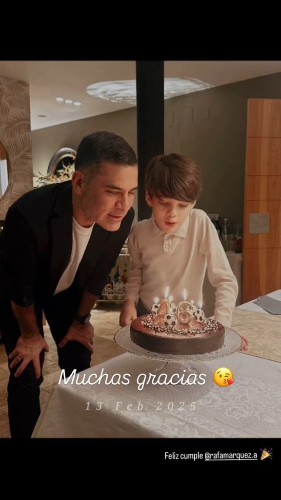 Rafa Márquez y su hijo Leonardo, en su cumpleaños 46