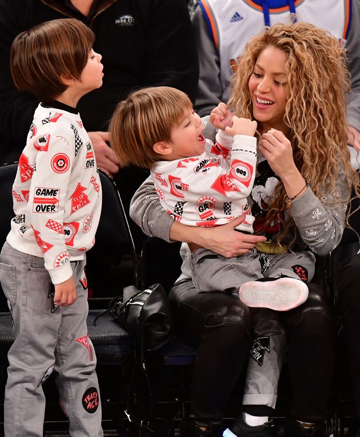 Shakira con sus dos hijos, Milan y Sasha