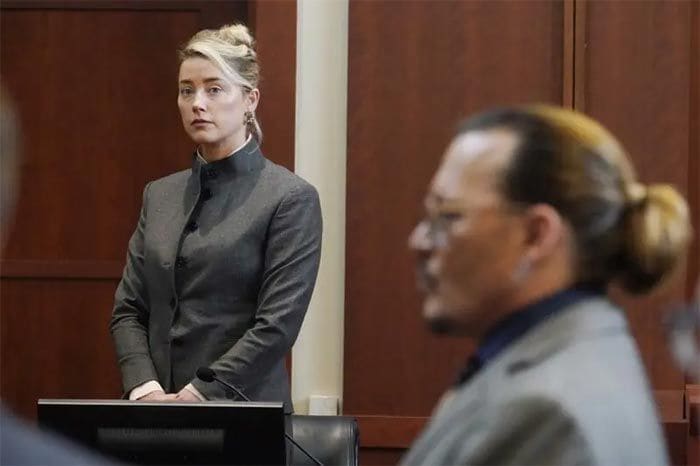 Johnny Depp durante el juicio con su exmujer Amber Heard