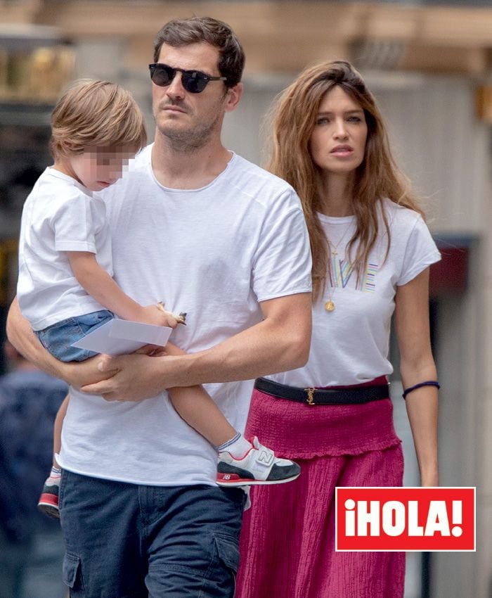 Iker Casillas y Sara Carbonero en Ávila con sus hijos