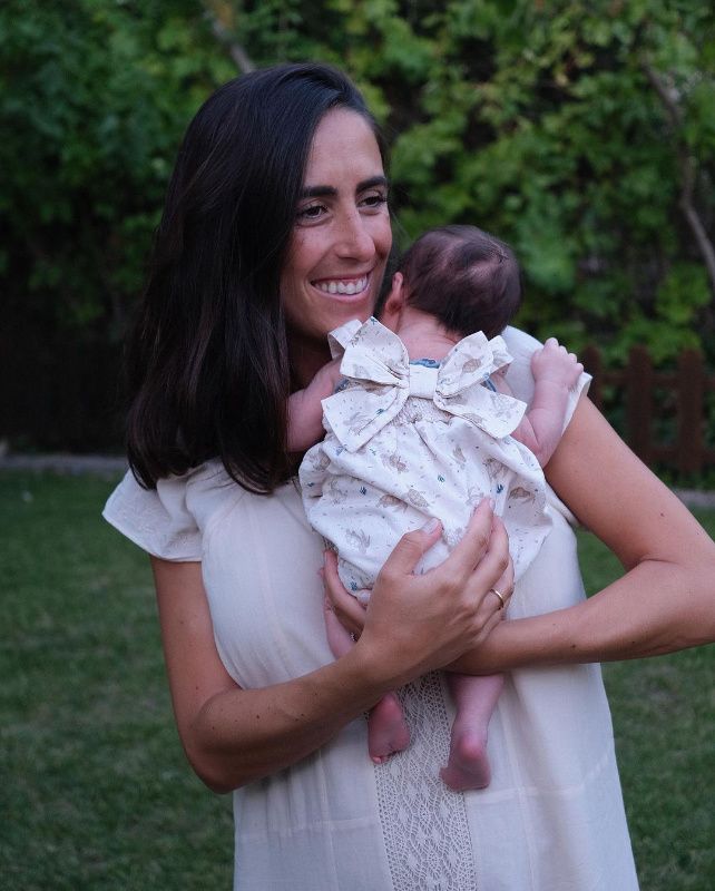 Paloma de la Hoz y su bebé