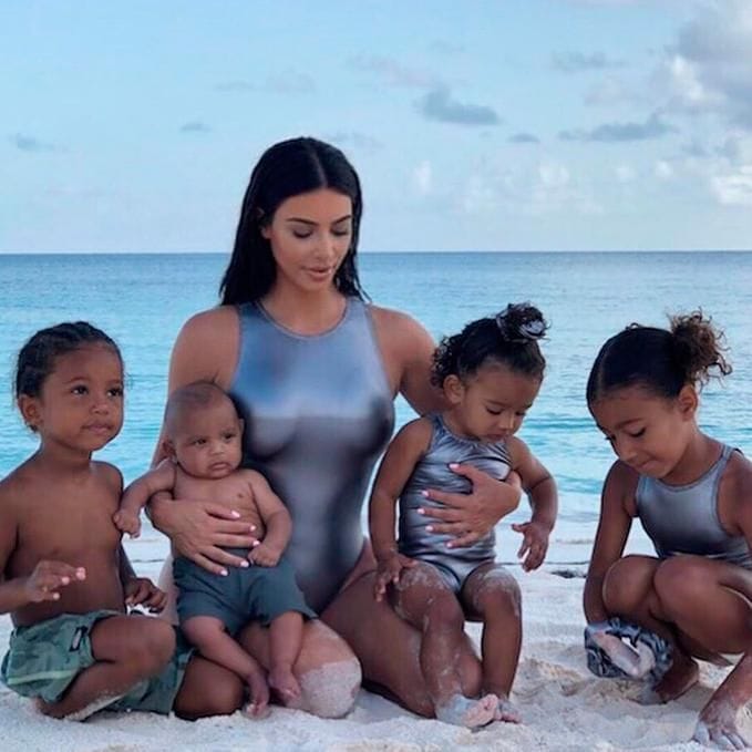 kim kardashian hijos 