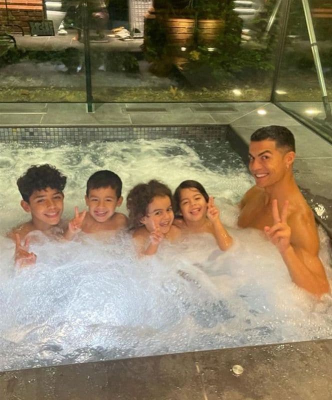 cristiano ronaldo y sus hijos