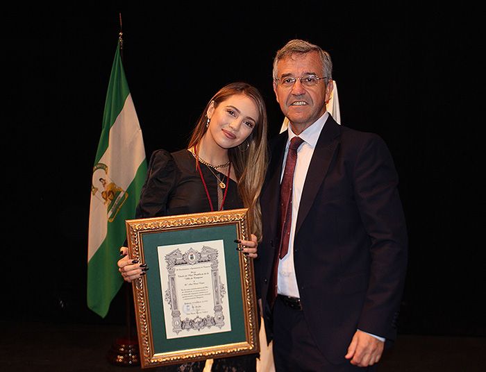 Ana Mena hija predilecta de Estepona