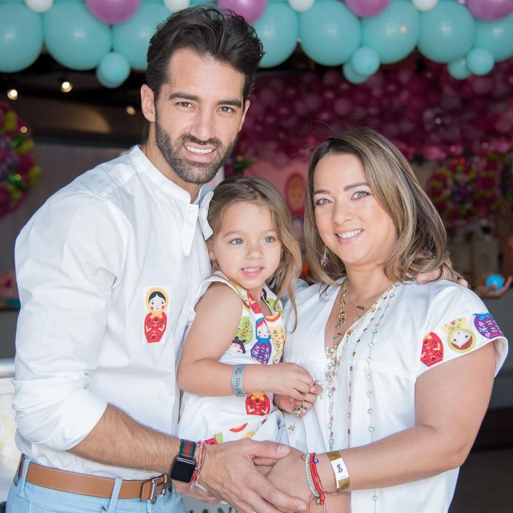 Adamari López y su familia